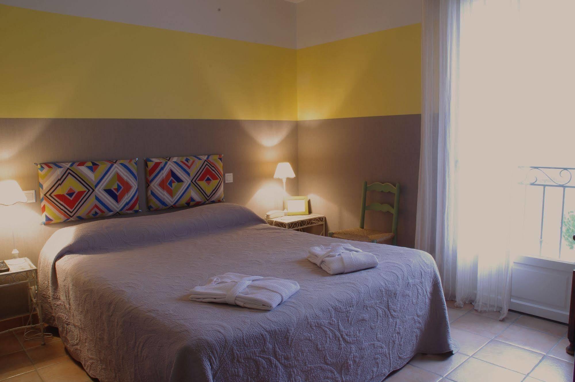 Hotel La Bastide D'Iris Vagnas Экстерьер фото